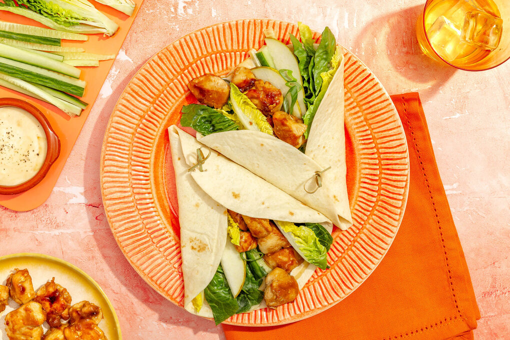 Wraps mit Bio-Hähnchen Asia-Style mit Birne, Salat und Gurke