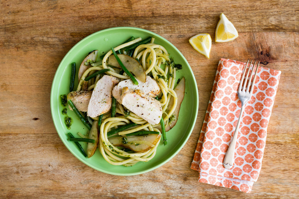 Zitroniges Hähnchen mit cremiger Bärlauch-Pasta