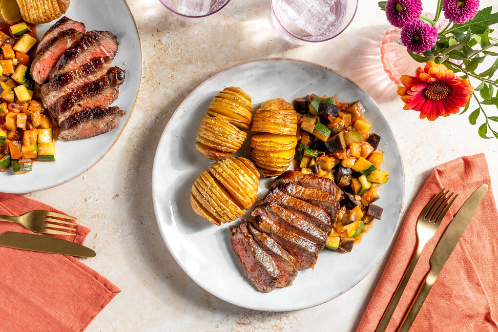 Bio-Rindersteak mit Ratatouille und gerösteten Fächerkartoffeln