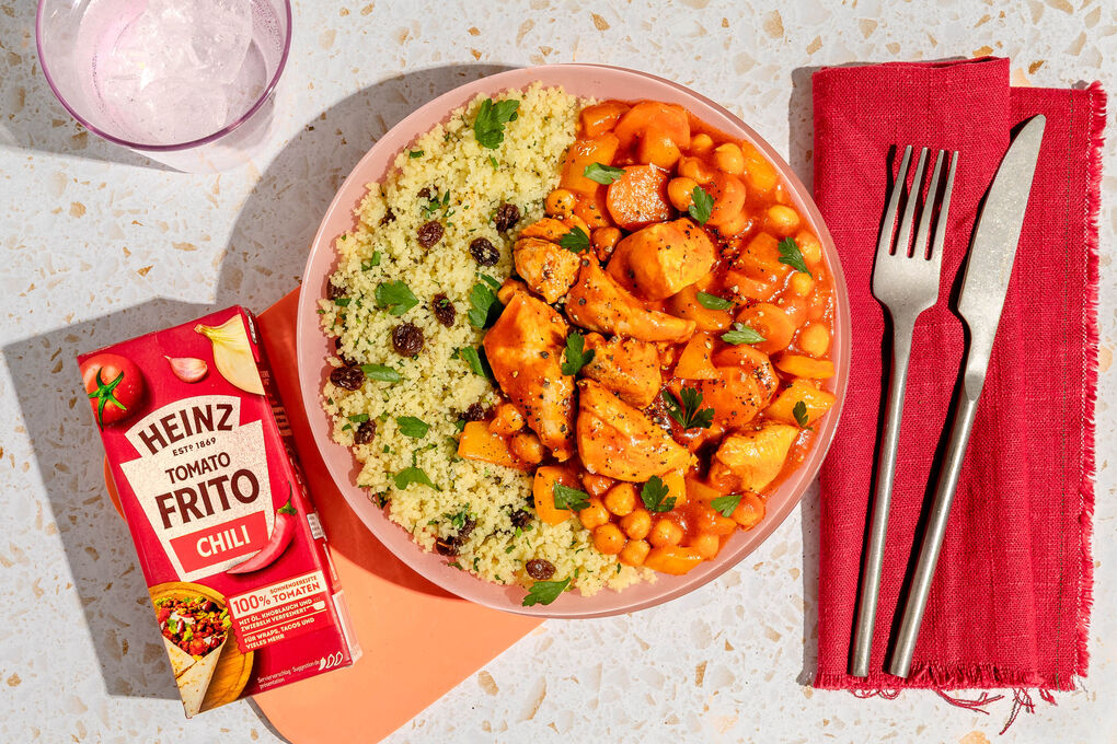 Nordafrikanisches Hähnchenragout dazu Couscous mit Rosinen