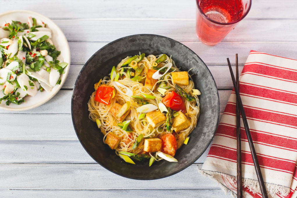 Vietnamesischer Spargelsalat mit Zitronengras-Kokos-Curry