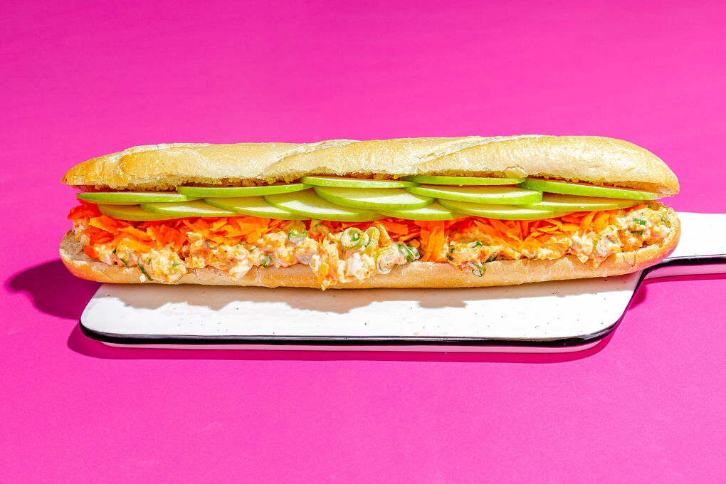 Schnelles Eiersalatsandwich mit Karotte und Apfel