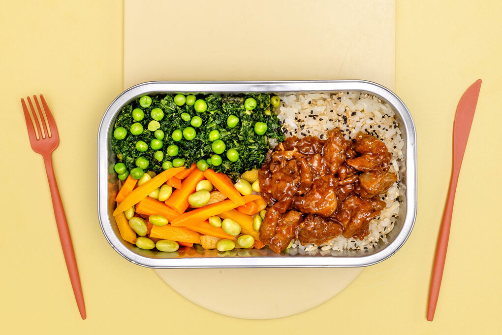 Koreanisches Hähnchen-Bulgogi mit Blumenkohlreis