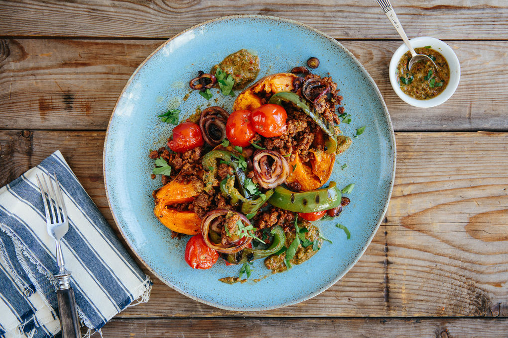 Ofen-Süßkartoffel mit Rinderhack und leckerer Chimichurri