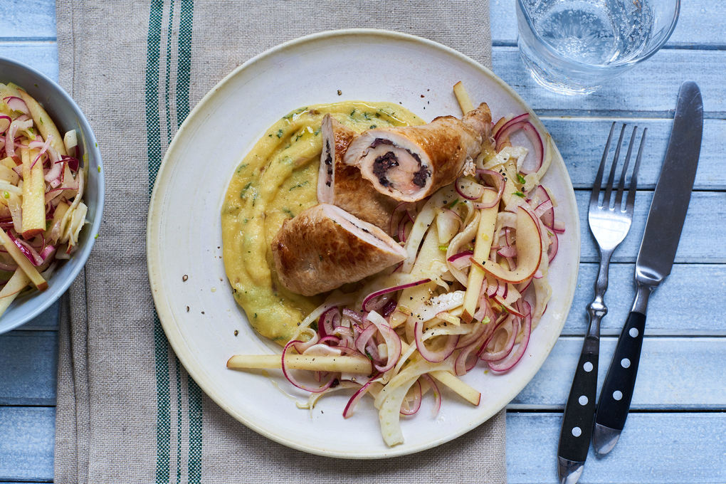 Oliven-Rouladen mit Salbei-Polenta und Fenchel-Salat
