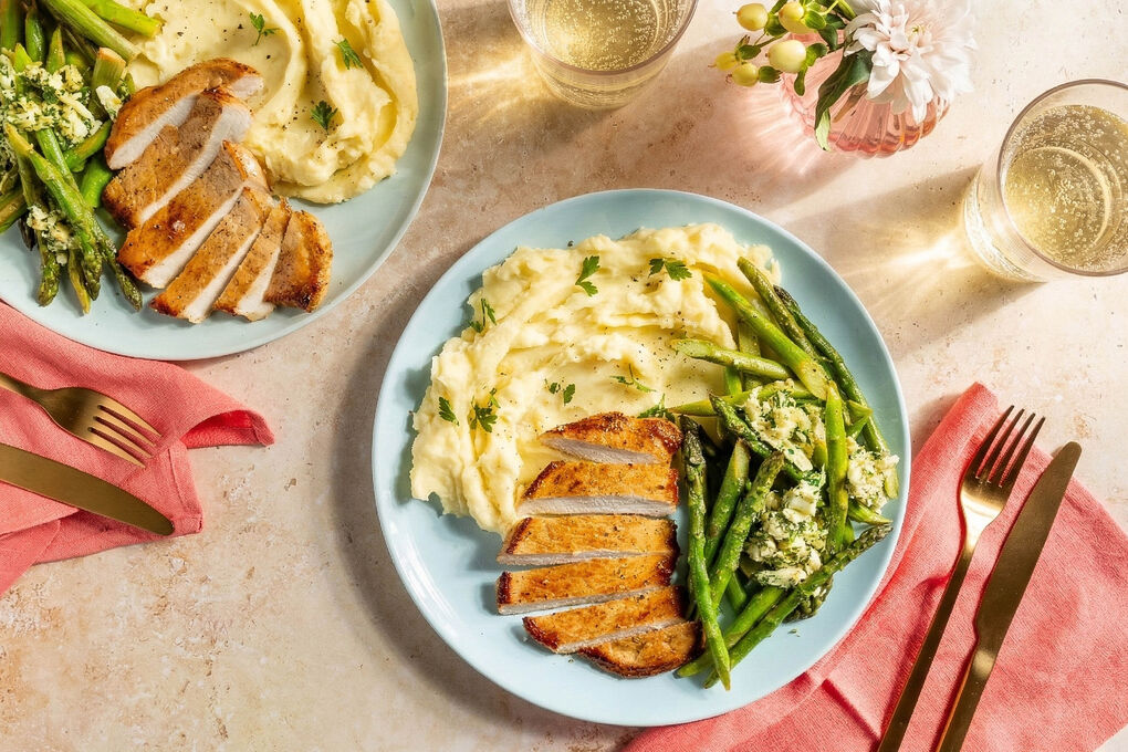 Schweinerückensteak mit Spargel flämische Art dazu Kartoffelpüree