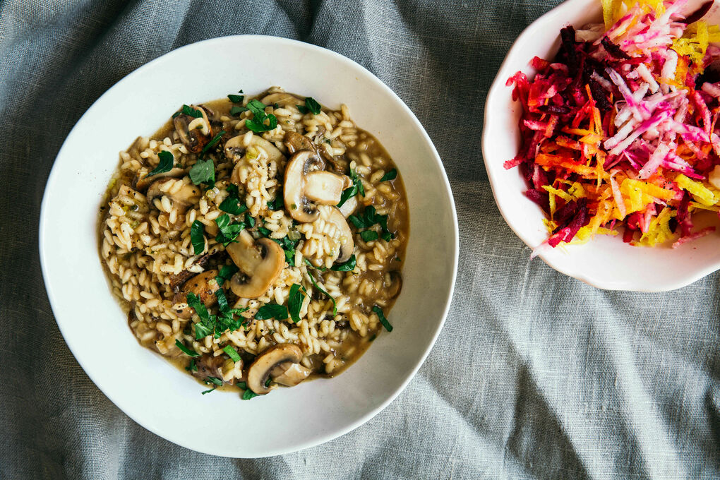 Trüffeliges Champignon-Risotto mit Salat von dreierlei Bete