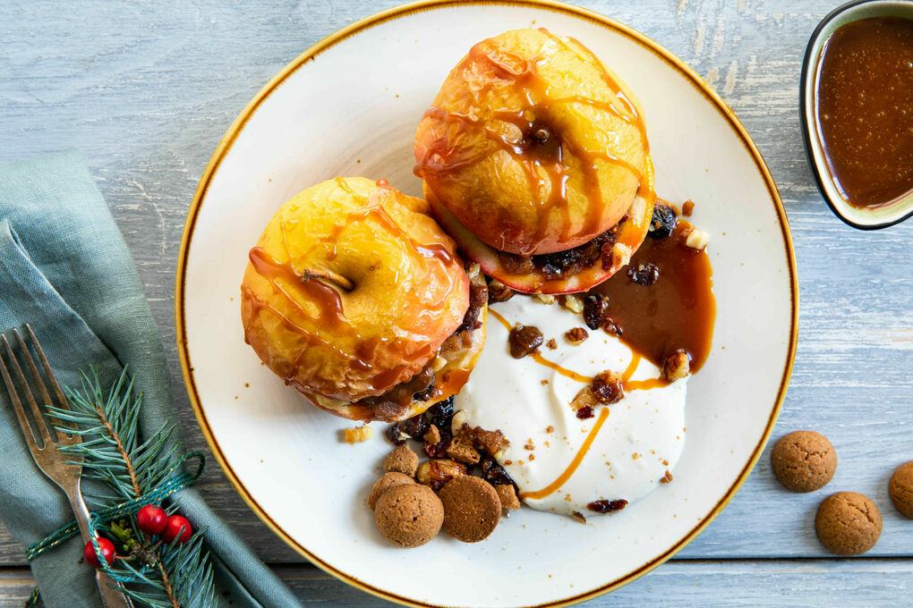 Special: Bratapfel mit Spekulatiusfüllung mit Cranberrys und salziger Karamellsauce