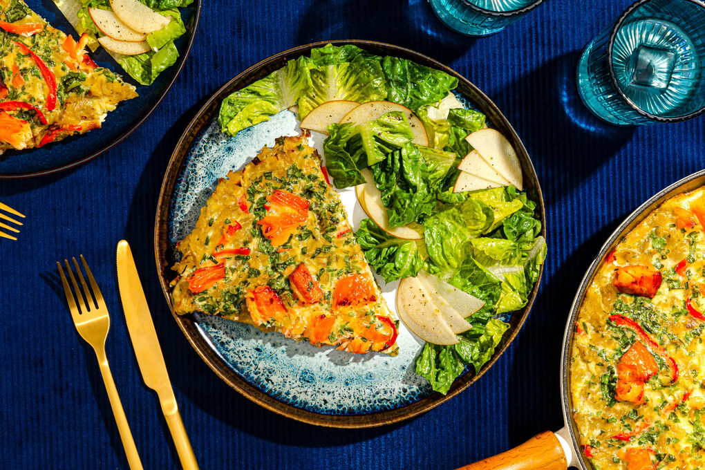 Frittata mit Paprika und Stremellachs dazu Romanasalat