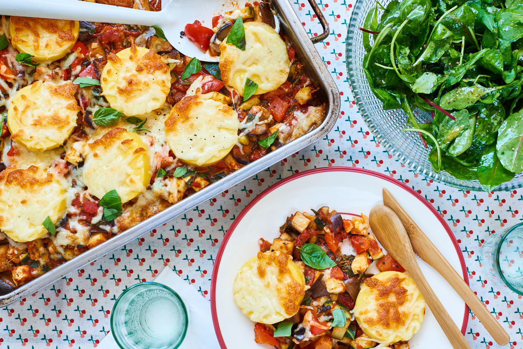 Überbackener Polenta-Auflauf mit frischem Sommer-Gemüse