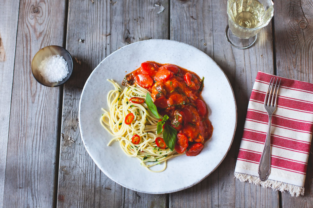 Pochierter Seelachs auf Spaghetti Aglio, Olio e Peperoncino