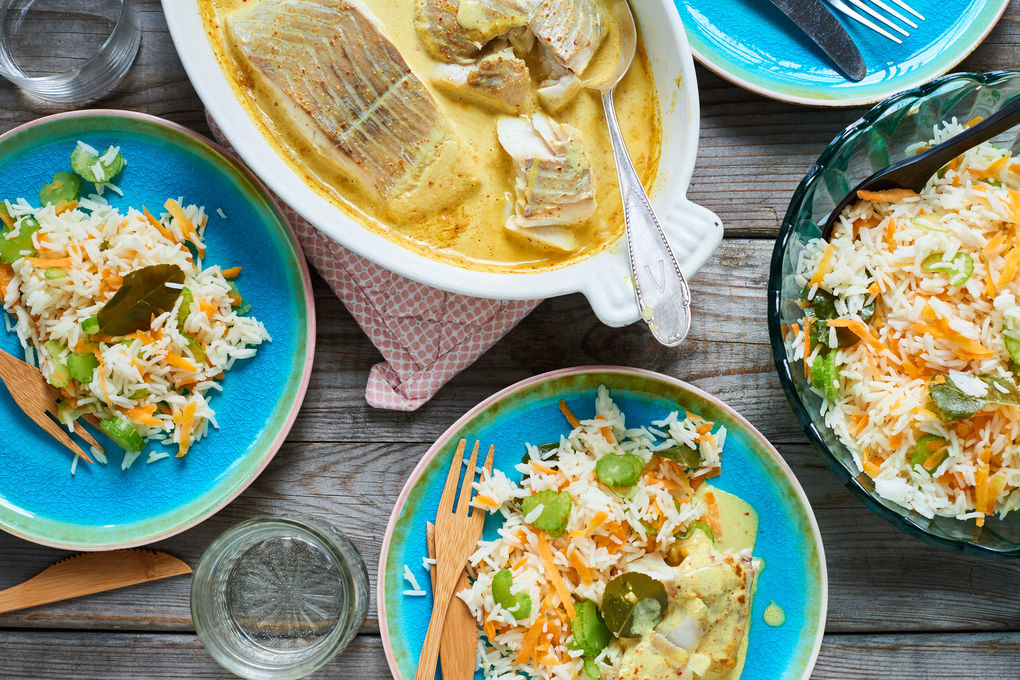 Tandoori-Kokos-Seelachs auf lauwarmen Reissalat
