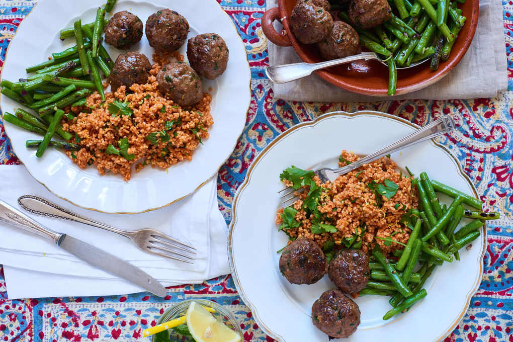 Orientalische Lammbällchen mit Tomaten-Taboulé und grünen Bohnen