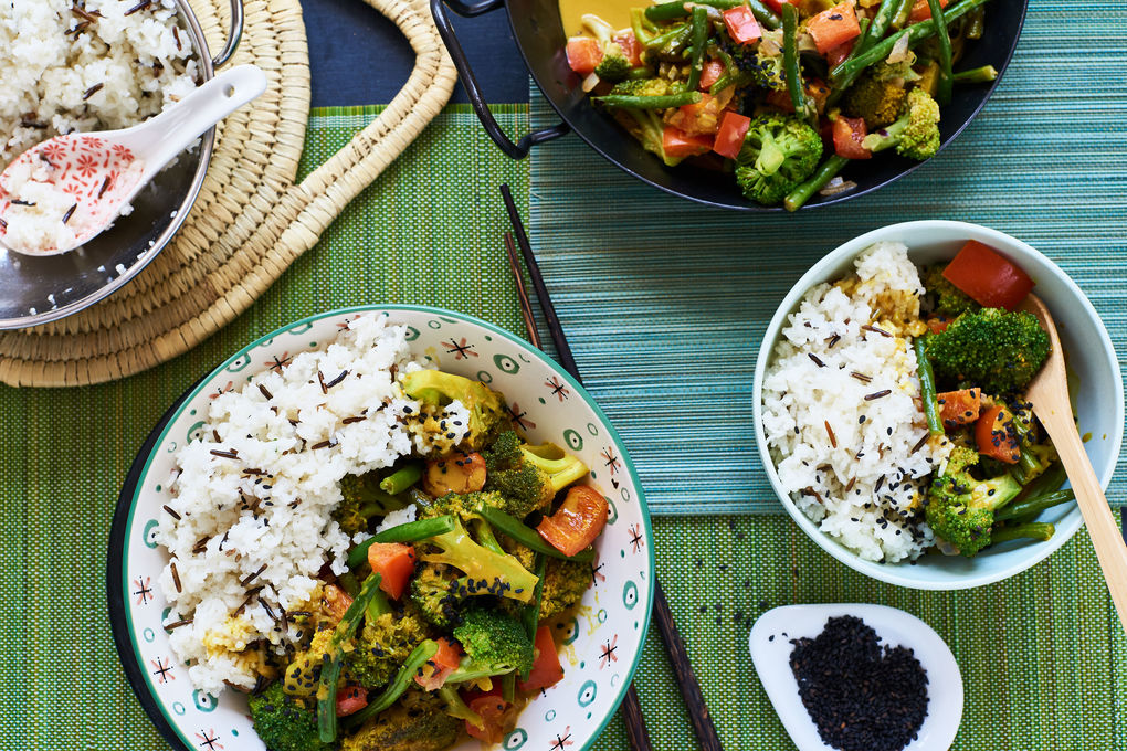 Kokos-Curry mit Brokkoli, Paprika und grünen Bohnen
