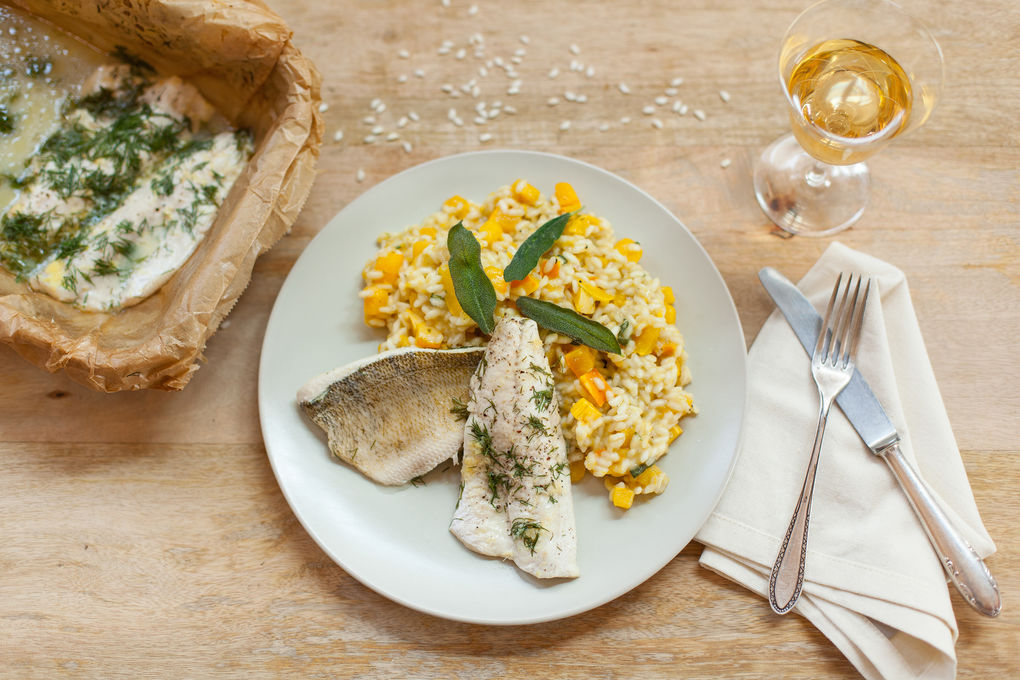 Festival-Kürbis-Risotto mit Knusper-Salbei und Barsch