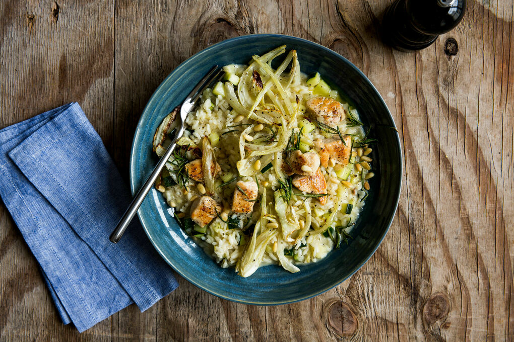 Risotto mit Hähnchen und Fenchel fruchtig-fein mit Zitrone und Pinienkernen