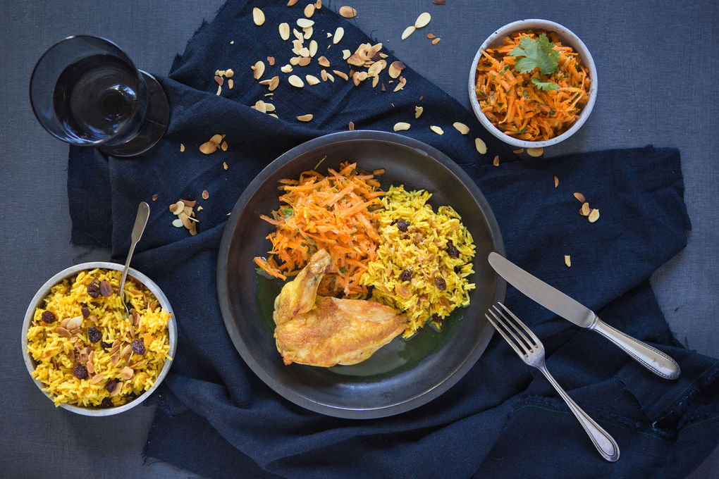 Paderborner Hühnchenbrust mit orientalischem Reis und Karottensalat