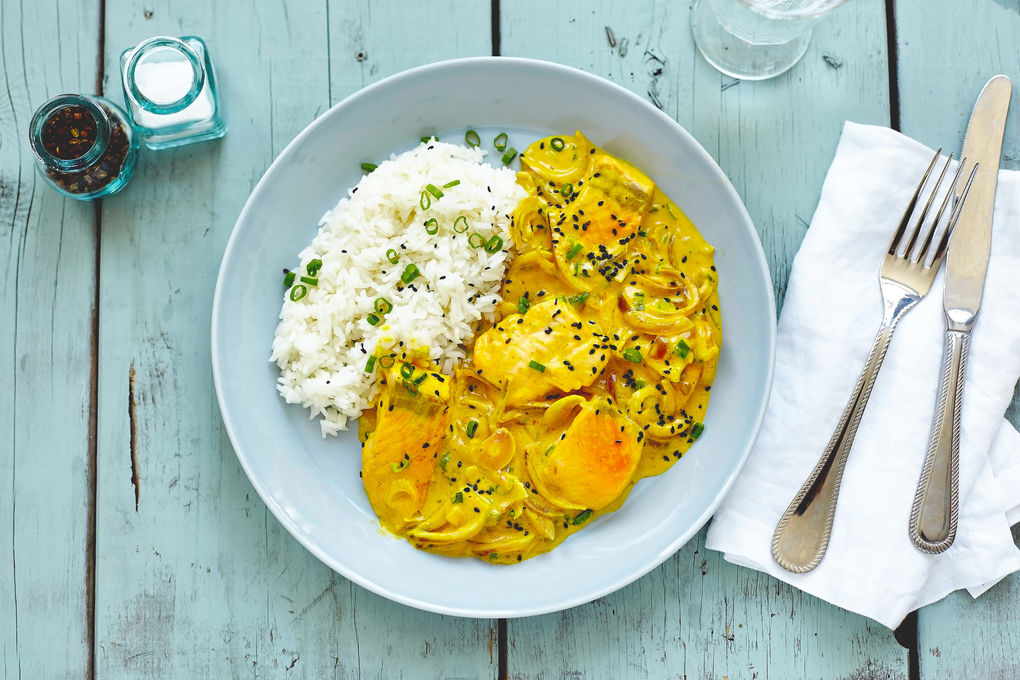 Schnelles und einfaches Lachs-Kokos-Curry