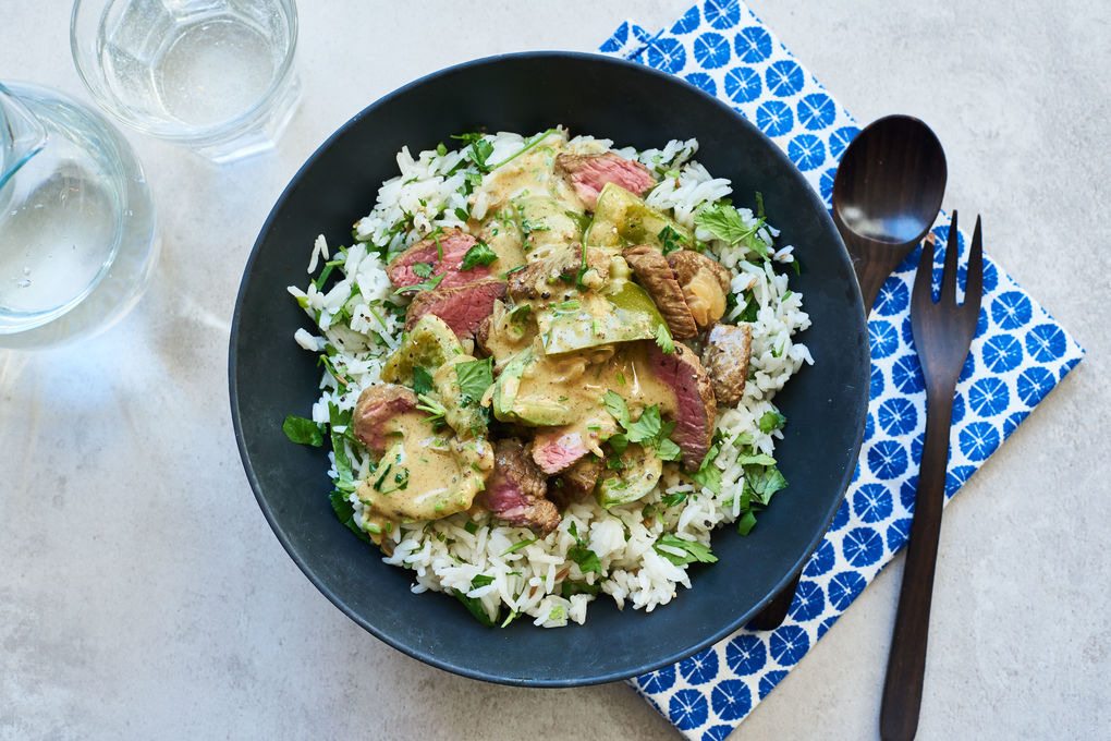 Rindfleisch-Curry mit Paprika und Fenchelsaat-Reis