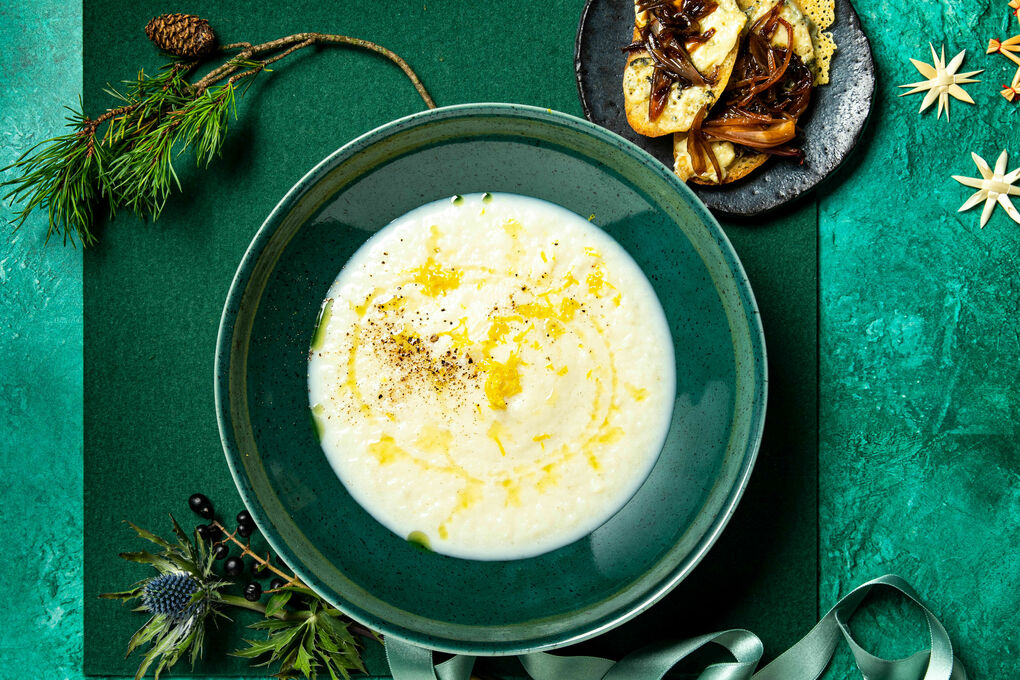 Special: Sellerie-Topinambur-Suppe dazu Crostini mit Blauschimmelkäse